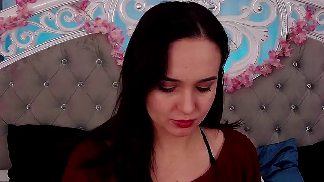 Snapshot of MeIisaLove chatting on 02-15-26, 06:04 MeIisaLove online show from 02-15-26, 06:04