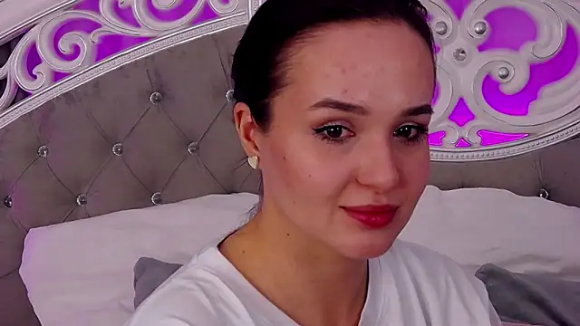 Snapshot of MeIisaLove chatting on 03-07-26, 06:27 MeIisaLove online show from 03-07-26, 06:27