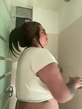 Snapshot of chloe_bonnet chatting on 03-15-25, 05:08 chloe bonnet online show from 03-15-25, 05:08