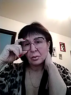 AlbinaXPretty online show from 12-30-24, 10:53