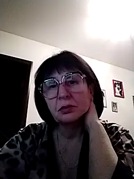 AlbinaXPretty online show from 12-31-24, 06:24