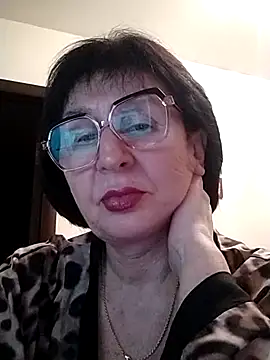 AlbinaXPretty online show from 02-08-25, 06:33