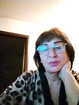 AlbinaXPretty online show from 10-21-25, 05:46