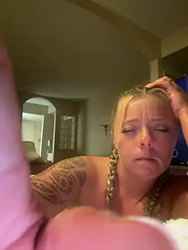 Snapshot of brittney099 chatting on 07-06-26, 07:16 brittney099 online show from 07-06-26, 07:16