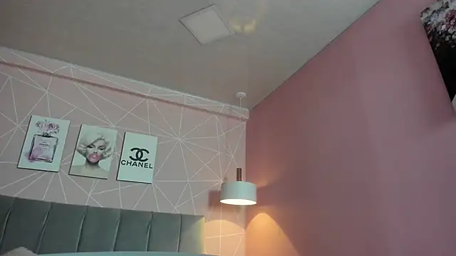 dolly zoe online show from 10-30-25, 04:58