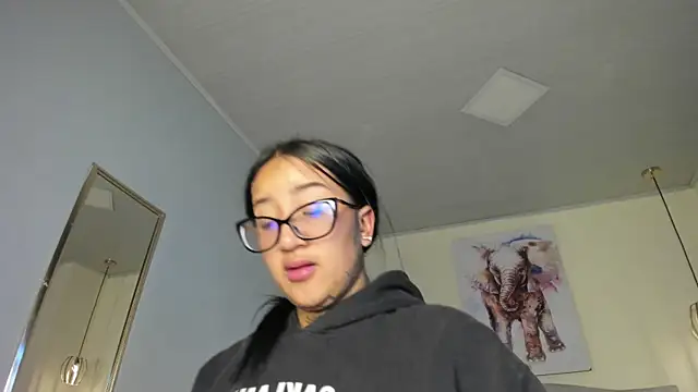 ayshel   online show from 11-01-25, 04:14