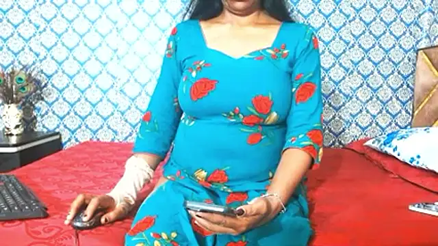 nikitahot3 online show from 10-17-25, 02:19