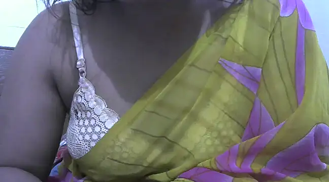 Snapshot of shekira99 chatting on 02-17-25, 02:09 shekira99 online show from 02-17-25, 02:09