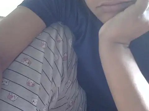 Snapshot of shekira99 chatting on 09-15-25, 03:50 shekira99 online show from 09-15-25, 03:50