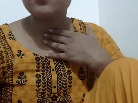 Snapshot of shekira99 chatting on 10-04-25, 06:39 shekira99 online show from 10-04-25, 06:39