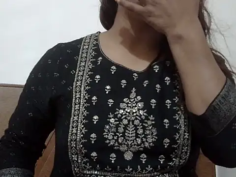 Snapshot of shekira99 chatting on 10-05-25, 07:34 shekira99 online show from 10-05-25, 07:34