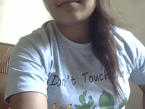 Snapshot of shekira99 chatting on 10-21-25, 06:03 shekira99 online show from 10-21-25, 06:03