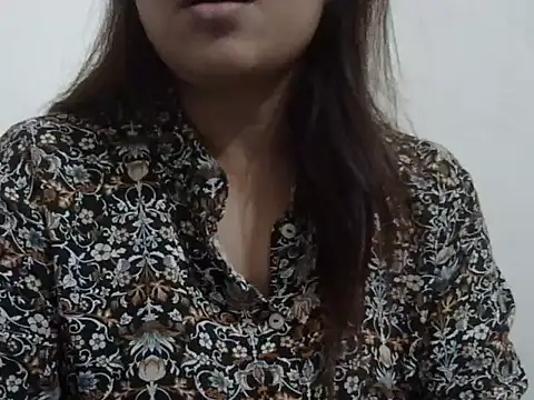 Snapshot of shekira99 chatting on 11-17-25, 08:58 shekira99 online show from 11-17-25, 08:58