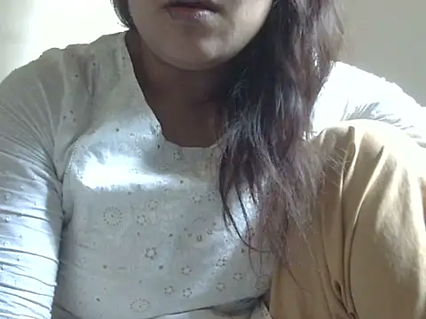 Snapshot of shekira99 chatting on 11-26-25, 06:36 shekira99 online show from 11-26-25, 06:36