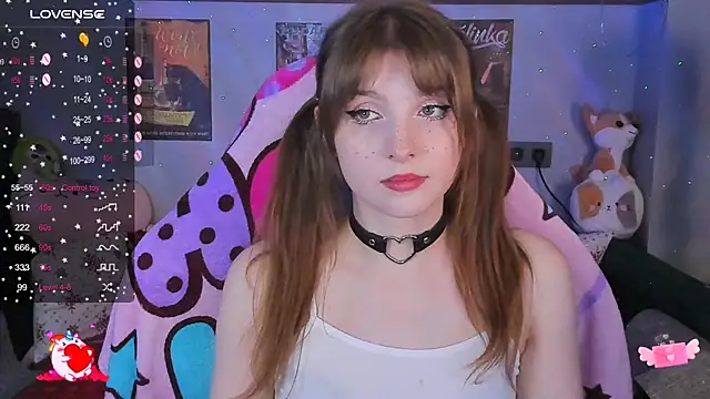 Snapshot of AliceLanley chatting on 12-10-24, 11:43 AliceLanley online show from 12-10-24, 11:43