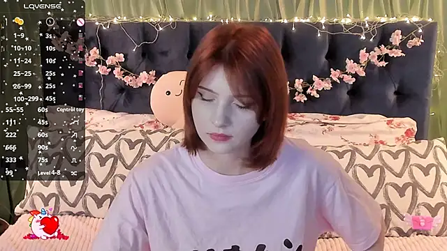 Snapshot of AliceLanley chatting on 09-19-25, 12:50 AliceLanley online show from 09-19-25, 12:50