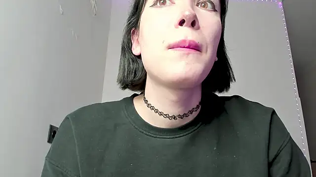 Snapshot of dollmore chatting on 01-31-25, 05:10 dollmore online show from 01-31-25, 05:10