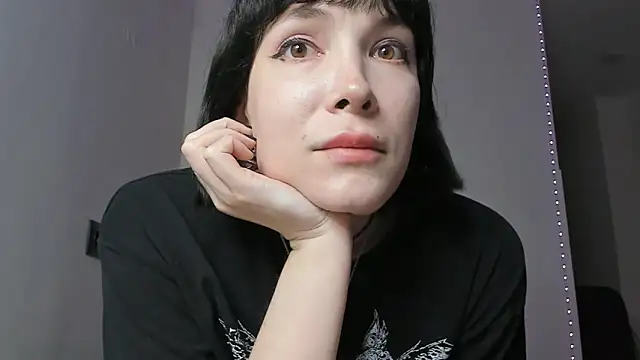 Snapshot of dollmore chatting on 02-18-25, 07:30 dollmore online show from 02-18-25, 07:30