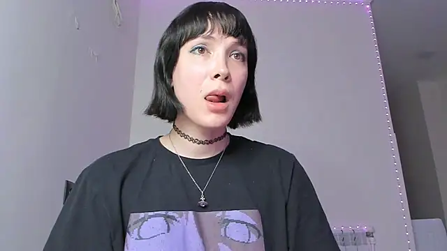 Snapshot of dollmore chatting on 02-27-25, 05:15 dollmore online show from 02-27-25, 05:15