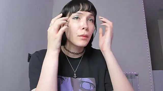 Snapshot of dollmore chatting on 02-27-25, 08:20 dollmore online show from 02-27-25, 08:20