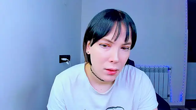 Snapshot of dollmore chatting on 09-15-25, 07:41 dollmore online show from 09-15-25, 07:41