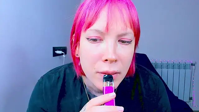 Snapshot of dollmore chatting on 10-07-25, 07:33 dollmore online show from 10-07-25, 07:33