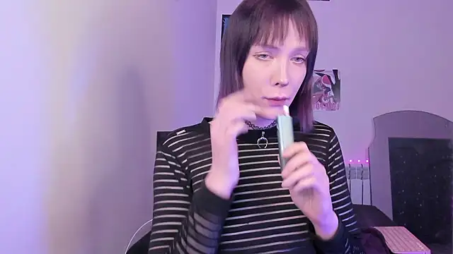 Snapshot of dollmore chatting on 03-15-26, 07:31 dollmore online show from 03-15-26, 07:31