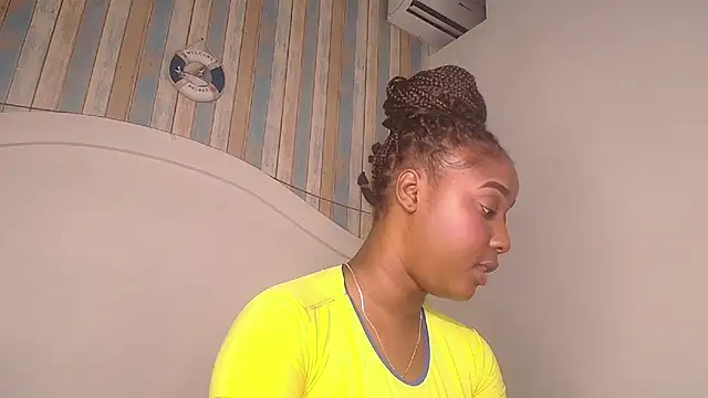 MichaelaCox online show from 06-27-26, 01:17