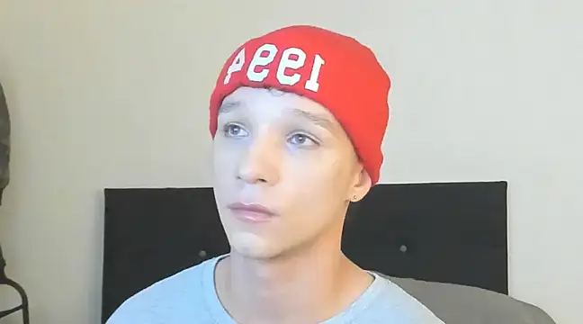 Snapshot of angelcortes chatting on 12-17-24, 11:28 angelcortes online show from 12-17-24, 11:28