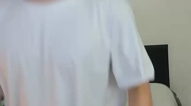 Snapshot of angelcortes chatting on 01-10-25, 02:35 angelcortes online show from 01-10-25, 02:35