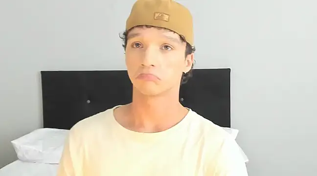 Snapshot of angelcortes chatting on 02-24-25, 10:58 angelcortes online show from 02-24-25, 10:58