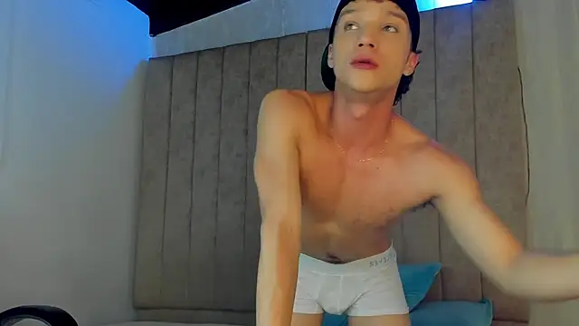 Snapshot of angelcortes chatting on 11-08-25, 08:29 angelcortes online show from 11-08-25, 08:29