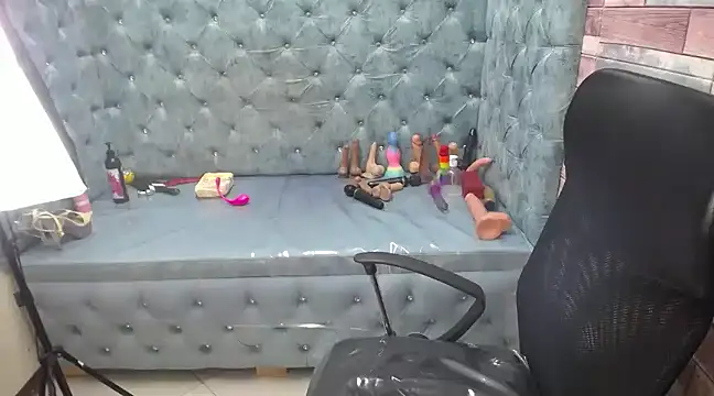 HornySkinny26 online show from 03-11-25, 07:15