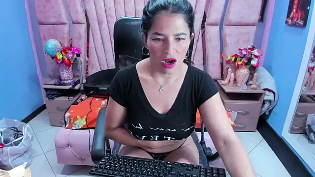 HornySkinny26 online show from 10-20-25, 05:41