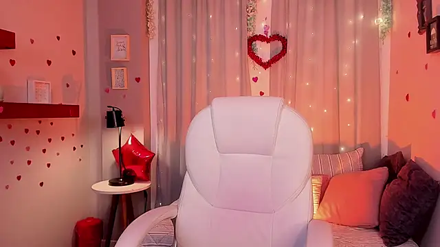 CoralineRicce  online show from 03-07-25, 05:08