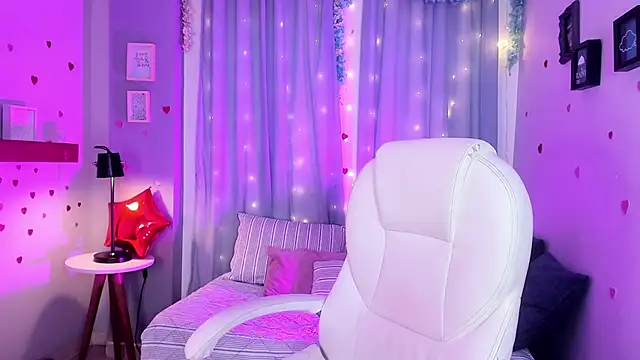 CoralineRicce  online show from 03-23-25, 05:32