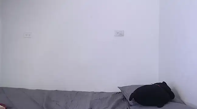 yungelitamor  online show from 01-14-25, 08:20