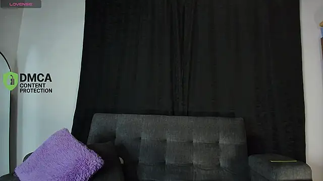 yungelitamor  online show from 05-07-26, 05:02