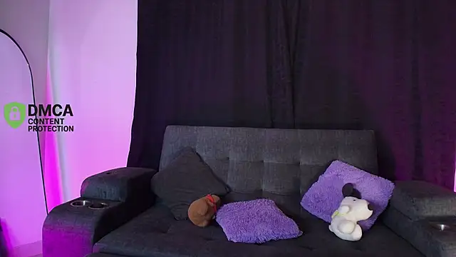 yungelitamor  online show from 05-21-26, 05:25