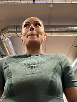 petrouchkaaa  online show from 01-17-25, 09:49