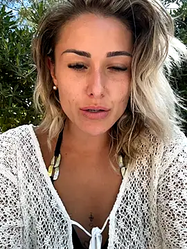 petrouchkaaa  online show from 09-17-25, 12:29