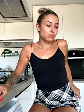 petrouchkaaa  online show from 10-02-25, 09:16