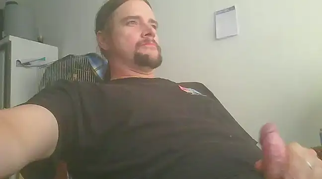 Snapshot of HerManforyou chatting on 01-07-25, 10:11 HerManforyou online show from 01-07-25, 10:11