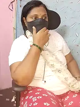 Snapshot of yours-kavaya chatting on 12-11-24, 11:51 yours-kavaya online show from 12-11-24, 11:51