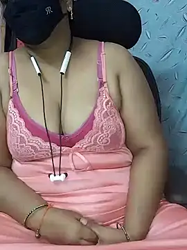 Snapshot of yours-kavaya chatting on 01-07-25, 05:01 yours-kavaya online show from 01-07-25, 05:01