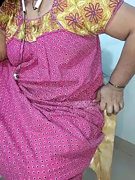 Snapshot of yours-kavaya chatting on 03-06-25, 12:41 yours-kavaya online show from 03-06-25, 12:41