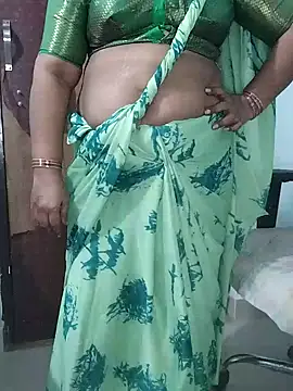 Snapshot of yours-kavaya chatting on 03-11-25, 04:10 yours-kavaya online show from 03-11-25, 04:10
