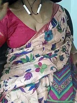 Snapshot of yours-kavaya chatting on 03-12-25, 05:46 yours-kavaya online show from 03-12-25, 05:46