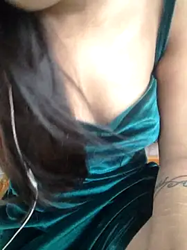 Snapshot of Roshni_98 chatting on 02-23-25, 05:34 Roshni 98 online show from 02-23-25, 05:34