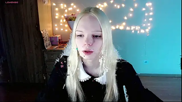 Emily Nyaffee online show from 02-26-25, 11:04